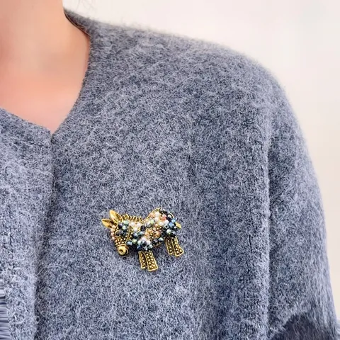 Broche de Burro de Aleación Vintage para Mujer Con Diamantes de Imitación de Colores Perlas Artificiales Retro Animal Pin de Solapa Joyería