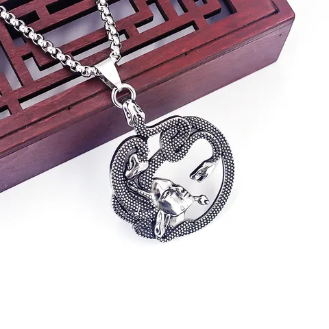 Vintage Stainless Steel Medusa Pendant Necklace Gothic Punk Skeleton Cross Jewelry For Men Women Hip Hop Box Chain Gift