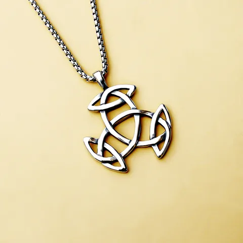 Vintage Stainless Steel Pendant Necklace For Men Women Gothic Punk Jewelry Celtic Knot Skull Eagle Animal Cross Chain Necklace