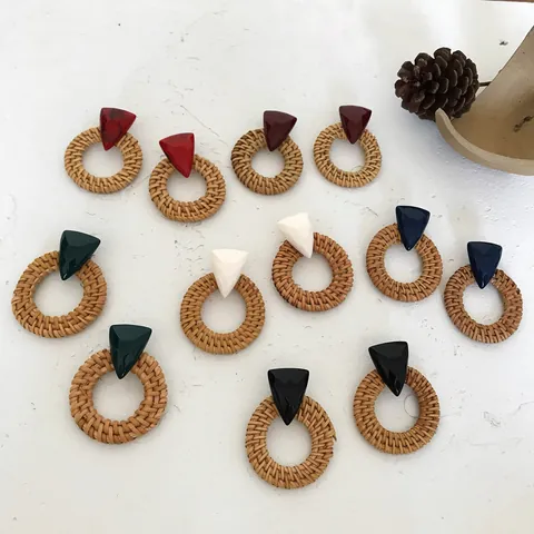 Bohemian Rattan Woven Round Drop Earrings For Women Resin Triangle Geometric Stud Earrings Vintage Vacation Jewelry Gift