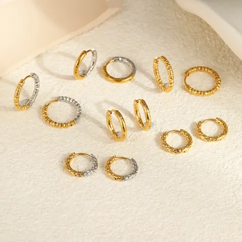 Minimalistische Edelstahl Creolen Für Damen 18K Vergoldet Zweifarbig Gehämmerte Diamantschliff Geometrische Schmuck