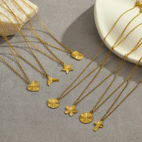 Fashion Stainless Steel Gold Plated Pendant Necklace For Women Heart Cross Star Round Sunburst Texture Clavicle Chain Jewelry