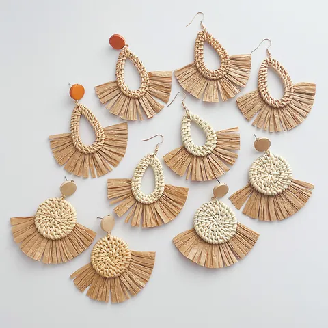 Bohemian Handmade Woven Rattan Raffia Grass Drop Earrings For Women Summer Vacation Tassel Alloy Hook Dangle Jewelry