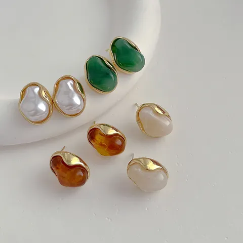Orecchini a Bottone in Resina Vintage Francese Con Perno in Argento Sterling 925 Rame Placcato Oro Design Irregolare