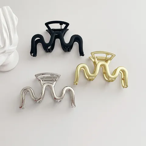 Minimalist Wave Shaped Metal Hair Claw For Women Elegant Alloy Non Slip Hair Clip Hair Accessories For French Twist Updo Headwear