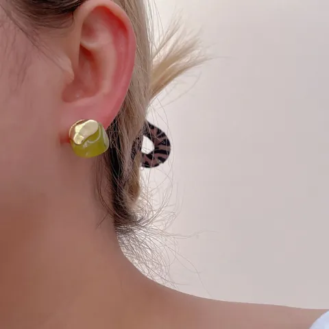 Orecchini a Bottone in Metallo e Resina a Contrasto Con Perno in Argento Sterling 925 Gioielli Irregolari da Donna