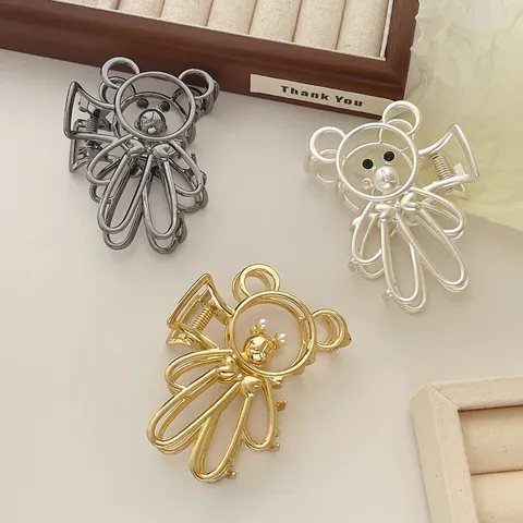 Korean Elegant Hollow Metal Bear Hair Claw Clip For Women Fashion Gold Silver Gun Black Shark Clip Hair Accessories