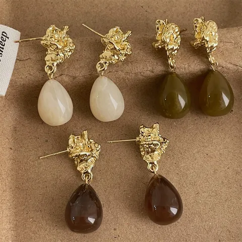 Vintage Irregular Gold Textured Alloy Acrylic Water Drop Drop Earrings For Women Elegant French Retro Teardrop Dangle Earrings Jewelry
