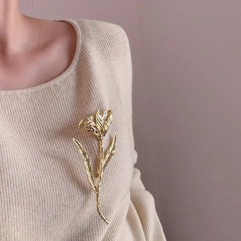 Luxus Goldene Tulpe Blume Brosche Für Damen Edelstahl Gehämmerte Textur Elegante Florale Corsage Vintage Schmuck Geschenk