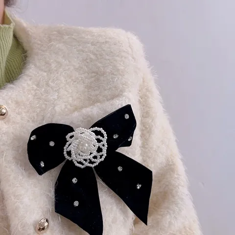 Vintage Elegant Black Velvet Bow Flower Brooch With Faux Artificial Pearl Rhinestone Alloy Decorative Pin For Women Banquet Wedding Accessories