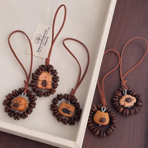 Handmade Wooden Cartoon Animal Coffee Bean Keychain Pendant Bag Charm For Women Car Keyring Cute Bear Dog Cat Rabbit Hanging Ornament Gift