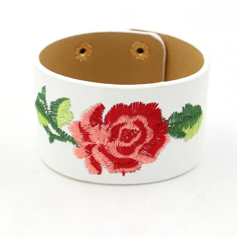 Bracelet Large en Cuir PU Vintage pour Femme Avec Broderie de Fleurs de Rose Fermeture à Bouton Pression en Métal Réglable Bijoux de Mode Ethnique