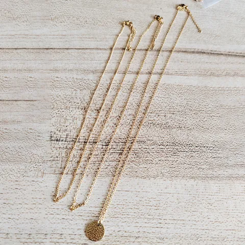 Minimalist Stainless Steel Layered Necklace For Women Gold Steel Tone Hammered Round Coin Pendant Multilayer Chain Jewelry Gift