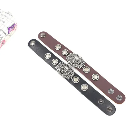 Vintage Punk Leather Bracelet Wide Alloy Skull Flame Rivet Gothic Rock Bangle Jewelry Retro Distressed Men Wristband