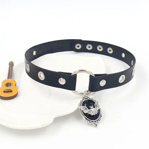 Gothic Bat Pendant PU Leather Choker Necklace With Metal O-Ring And Rivets Halloween Punk Adjustable Neck Strap Women Jewelry