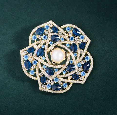 Elegant Camellia Flower Brooch Pin For Women Alloy Rhinestone Artificial Pearl Hollow Floral Brooch Wedding Party Jewelry Accessory