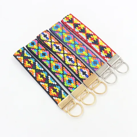Portachiavi Etnico Ricamato a Fiori Geometrico Cordino Boho Tessitura in Poliestere Pendente per Borsa Bracciale Decorativo