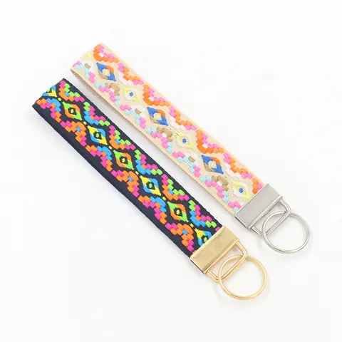 Llavero de Cordón de Muñeca Bordado Bohemio Hecho a Mano Estilo Étnico Geométrico Floral Correa Poliéster Anillo de Llave Bolso