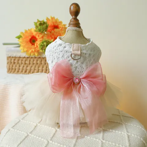 Luxury Pet Dog Cat Princess Wedding Dress Elegant Lace Mesh Tutu Skirt With Large Bowknot Heart Rhinestone For Small Puppy Birthday Party Dress