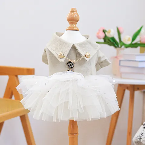 Vestido con Lentejuelas para Perros y Gatos de Cuero Sintético Beige Patchwork de Tul Patrón de Estrella y Luna Cadena de Oro Ropa de Lujo para Cachorros