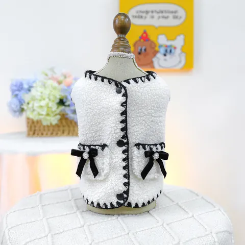 Winter Warm Pet Lamb Velvet Vest Elegant Contrast Trim Fleece Dog Clothing With Bows And Faux Artificial Pearls For Small Dogs Cats Puppy Coat