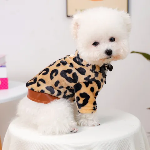 Abrigo de Piel Sintética con Estampado de Leopardo para Mascotas Ropa Cálida de Invierno para Perro Gato con Anillo en D de Metal
