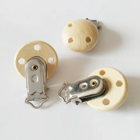 Natural Wood Pacifier Clip With Three-Hole Design DIY Teether Chain Connector Alloy Metal Clip For Baby Infants Accessories