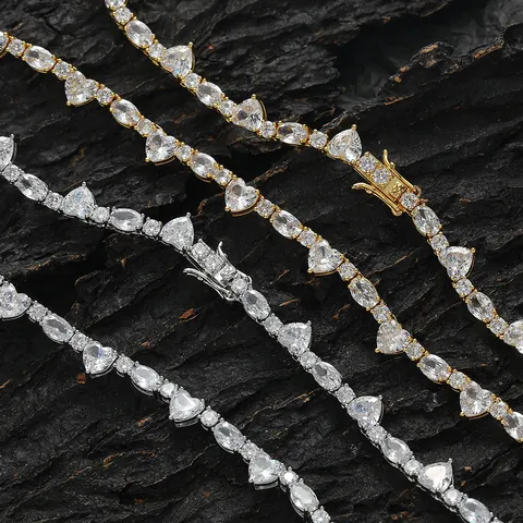 Collier Chaîne Tennis Hip Hop Zircon Cœur et Ovale pour Femme Luxe Cuivre Incrusté de Strass Étincelants Bijoux