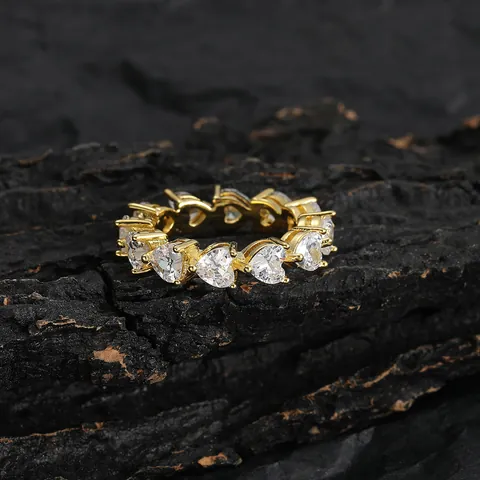 Hip Hop Heart Zirconia Copper Ring For Women Gold Silver Plated Eternity Band Iced Out Heart Shaped Finger Ring Jewelry