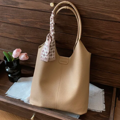 Borsa Tote Da Donna Per Pendolari Grande Capacità In Pelle PU Con Motivo Litchi Borsa A Tracolla Con Sciarpa Decorativa Ufficio