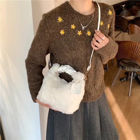 Winter Fashion Women Plush Faux Fur Handbag Soft Shoulder Crossbody Bag With Pleated Handle Casual Daily Use Trendy Bags