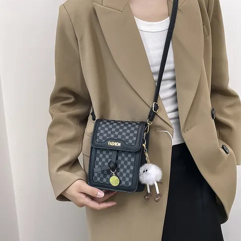 Γυναικεία Urban Simple PU Δερμάτινη Κάθετη Μικρή Τσάντα Χιαστί Κινητού Με Γεωμετρικό Τύπωμα Λούτρινο Μπρελόκ Ρετρό Καπάκι Καθημερινή