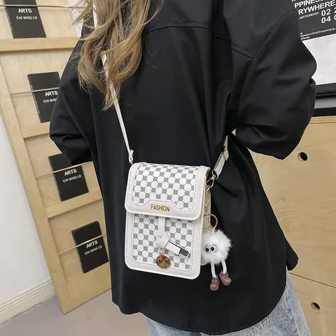 Γυναικεία Urban Simple PU Δερμάτινη Κάθετη Μικρή Τσάντα Χιαστί Κινητού Με Γεωμετρικό Τύπωμα Λούτρινο Μπρελόκ Ρετρό Καπάκι Καθημερινή