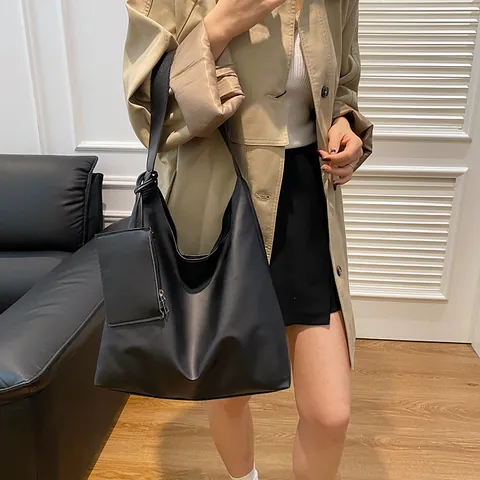 Grand Sac Fourre-tout Vintage en Cuir PU pour Femmes 2024 Nouveau Sac à Épaule Hobo Décontracté Avec Pochette Assortie