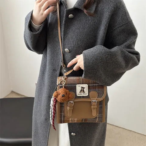 Zaino Mini da Donna in Stile Accademia Retrò a Quadri di Lana e Pelle PU Con Ciondolo Orsetto Borsa a Tracolla alla Moda per Scuola