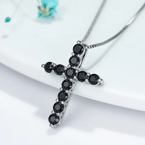 Collana con Pendente a Croce in Rame e Zirconia per Donna Elegante Catena a Box Collana da Clavicola Gioielli Scintillanti Regalo