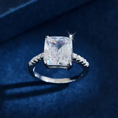 Luxe Rechthoekige Zirkonia Ring Vrouwen Wit Goud Verguld Koper Radiant Slijpvorm Vierpoot Ring Bruiloft Sieraden