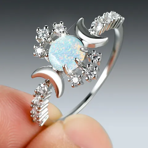 Vintage Bohemian Koperen Ring Witgoud Verguld Ronde Opaal Ring Met Maan Design Meerkleurige Zirkonia Ring Voor Vrouwen Sieraden