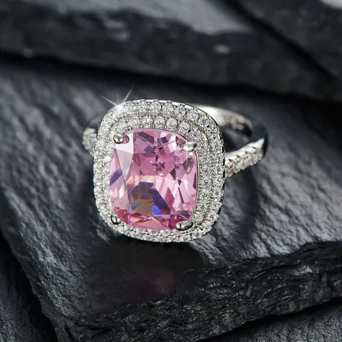 Squisito Anello Halo in Zirconia con Taglio a Cuscino Quadrato per Donna Stile Dolce e Cool Doppio Halo Micro Pave Strass Anello in Rame Gioielli da Festa