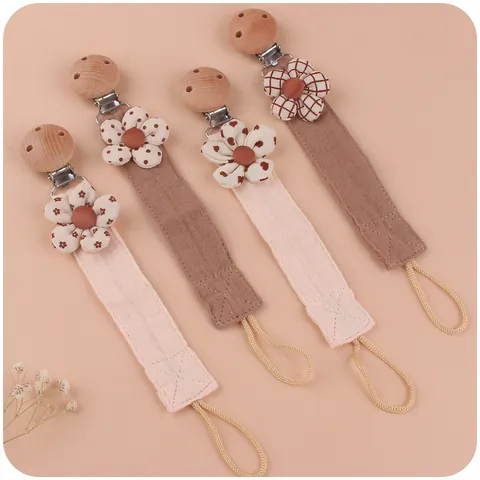 Handmade Beech Wood Baby Pacifier Clip Cartoon Flower Cotton Linen Anti-Drop Chain For Infant Toddler Teether Holder