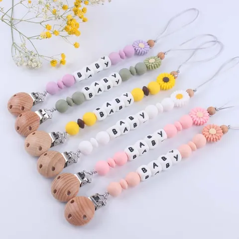 Cartoon Daisy Silicone Baby Pacifier Clip With Wooden Holder Personalized Letter Beads Infant Teether Chain Teething Toy For Boys Girls