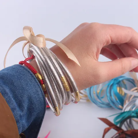 Mehrlagige Silikon Glitzer Armreifen Für Damen Goldstaub Gefülltes Weiches Rohr Armband Mit Schleife Schmuck Geschenk