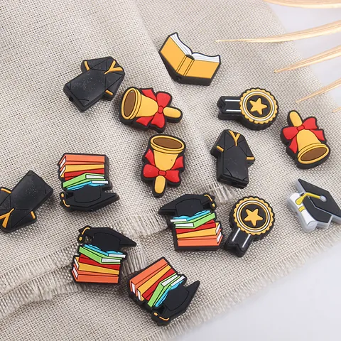 Perles en Silicone Thème Graduation pour Anneau de Dentition Bébé Accessoires de Chaîne de Tétine DIY Mortier Livre Médaille Perles en Silicone pour Création de Bijoux
