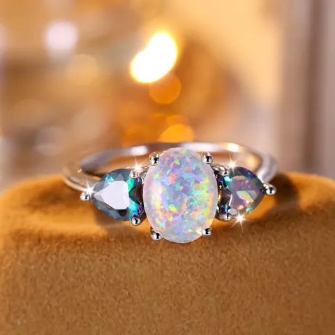 Ovale Witte Opaal Hartvormige Kleurrijke Steen Ring Verguld Koper Mode Sieraden Voor Vrouwen Dating Cadeau