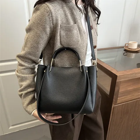 Sac Cabas en Cuir PU Texture Litchi Grande Capacité Sac Seau Minimaliste pour Femmes Trajet Bureau Sac à Main Rétro Sac à Épaule