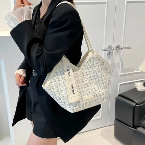 Large Capacity Tweed Plaid Tote Bag For Women Retro Woven Shoulder Bag With Letter Webbing Fashion Handbag For Daily Commuting