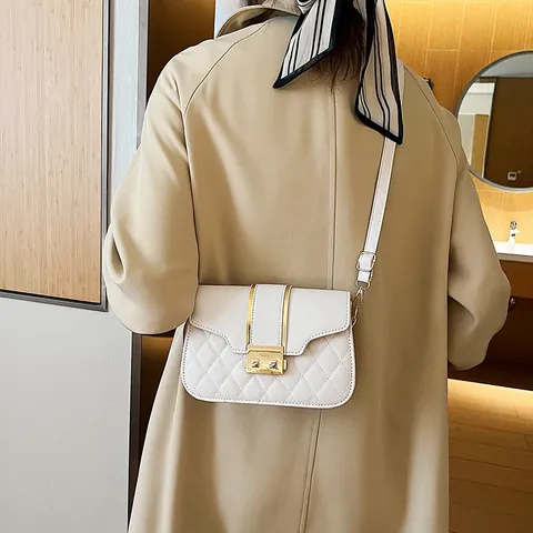 Borsa a Tracolla in Pelle Trapuntata da Donna Motivo Rombico Piccola Borsa Quadrata Con Chiusura in Metallo Dorato Borsa da Pendolare