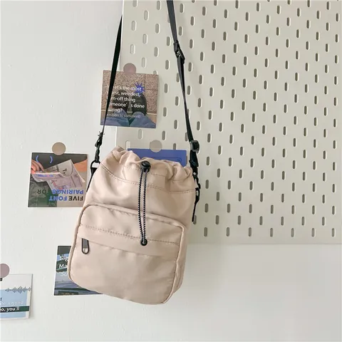 Damen Leichte Nylon Beuteltasche Große Kapazität Kordelzug Schulter Umhängetasche Lässige Plissee Handtasche Mit Reißverschlusstasche
