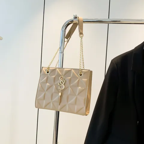 Borsa a Spalla in Pelle PU Trapuntata da Donna con Catena Nappa Logo in Metallo Piccola Borsa a Tracolla Quadrata Giornaliera