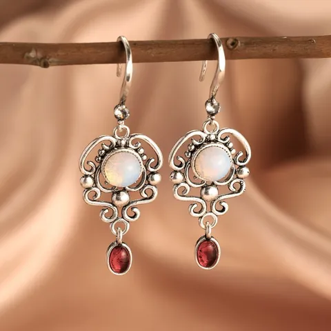 Vintage Bohemian Dangle Earrings Women Ancient Silver Copper Hollow Filigree White Faux Moonstone Red Stone Party Jewelry